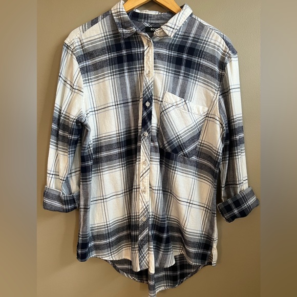 BDG Urban Outfitters Plaid Button Down Shirt - Picture 2 of 15